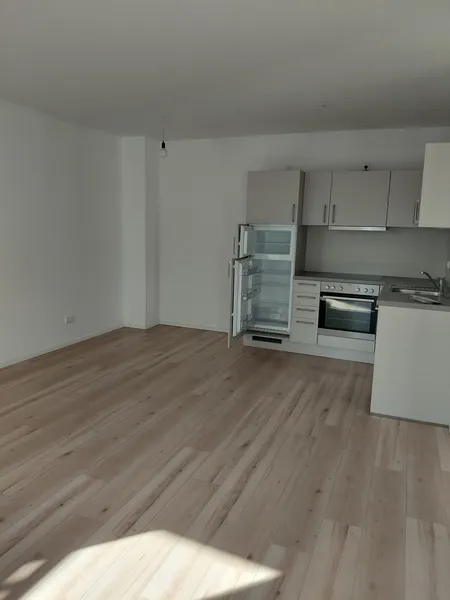 helle Wohnung mit 2 Balkonen und EBK — photo 1
